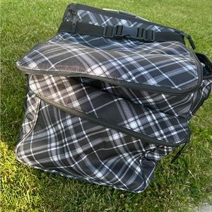 Thirty One Cooler on Wheels - Black and